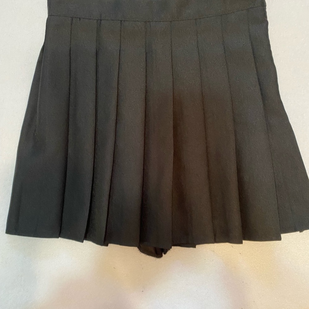 Fashion Wildcat Black Pleated Mini Skort Size M